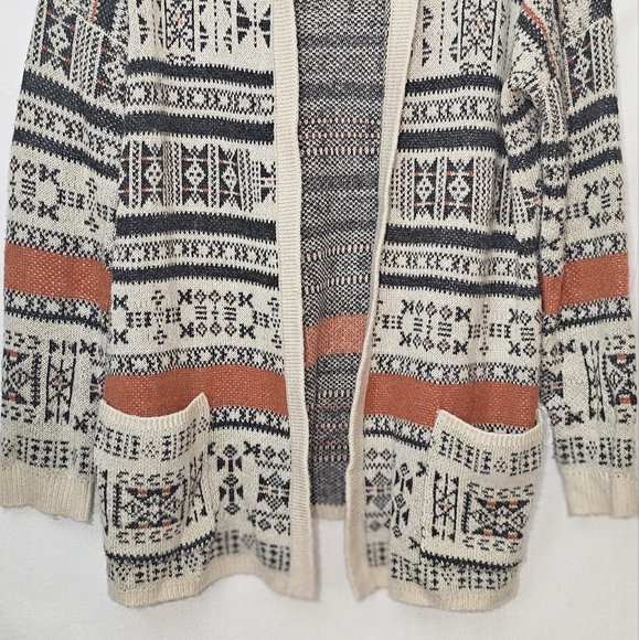 Open Front Sweater Large - Picture 5 of 9